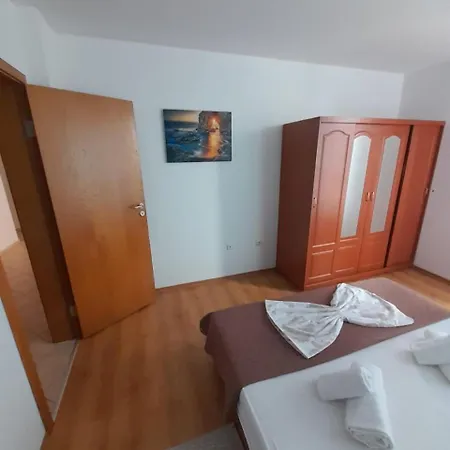 Апартаменты Lovely 2 In Quiet Area Near Sea Complex Anita